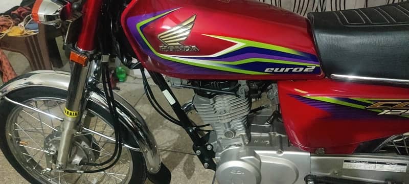 Honda 125 mint condition 10/10 neat and clean best to buy 6