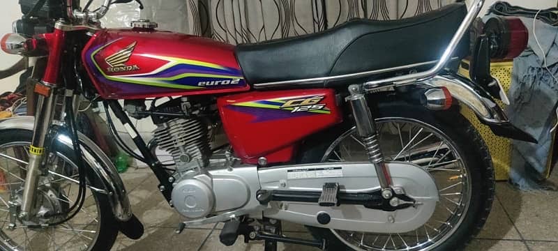 Honda 125 mint condition 10/10 neat and clean best to buy 12