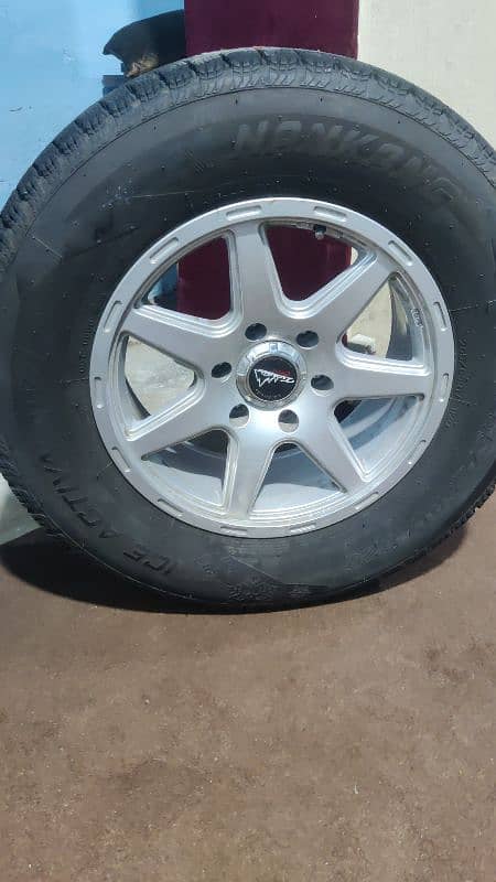 japanese original Land cruiser 4 complete wheel set 0