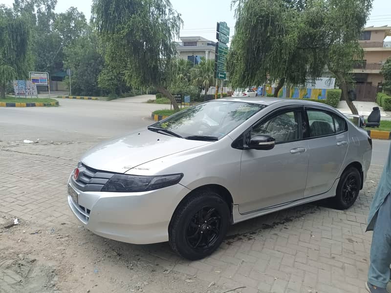 Honda City 1.5 IVTEC 2014 Islamabad Regt 12