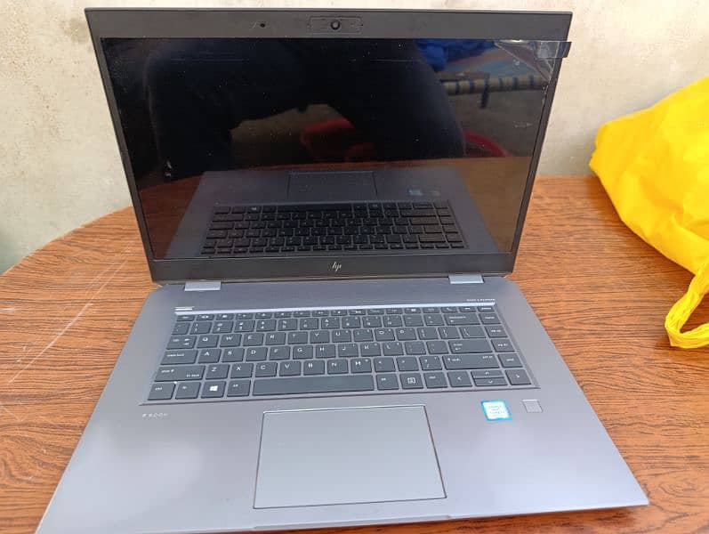 Hp zbook studio g5 i7 9th Gen 24gb Ram, 1Tb storage, 4gb graphic card 1