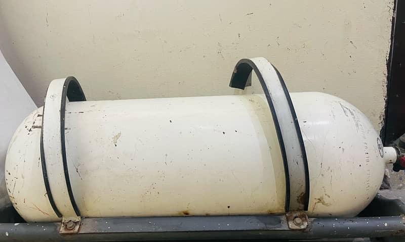 Suzuki Cultus genuine  Lpg gas cylinder  with gas kit 0