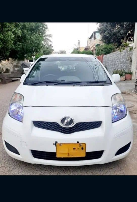 Toyota Vitz 2015 0