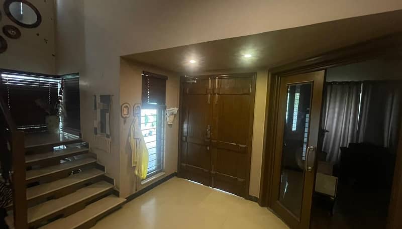 10 MARLA UPPER PORTION AVAILABLE FOR RENT FOR SINGLE PERSON 8