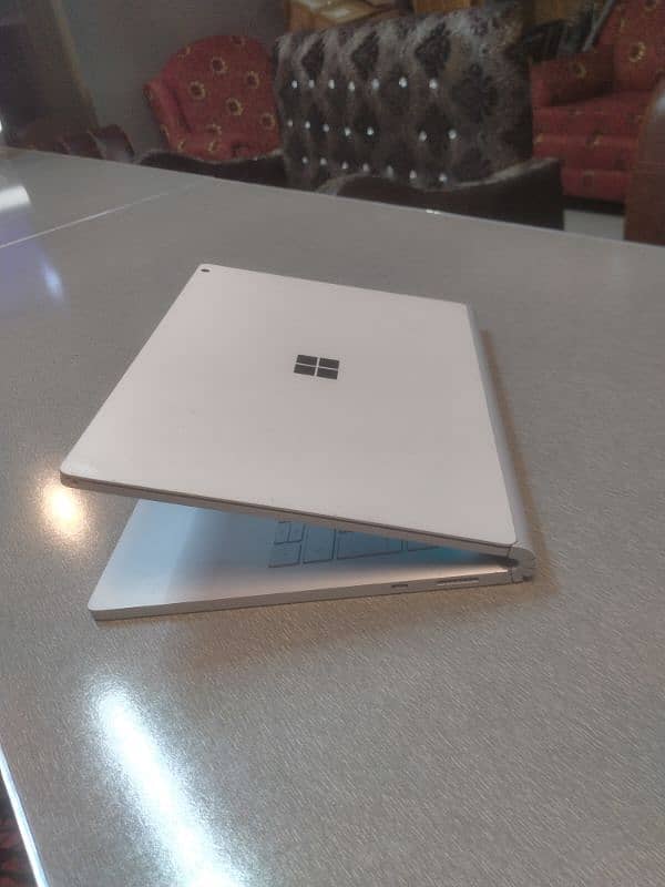 Microsoft surface pro i7 8th Generation 3