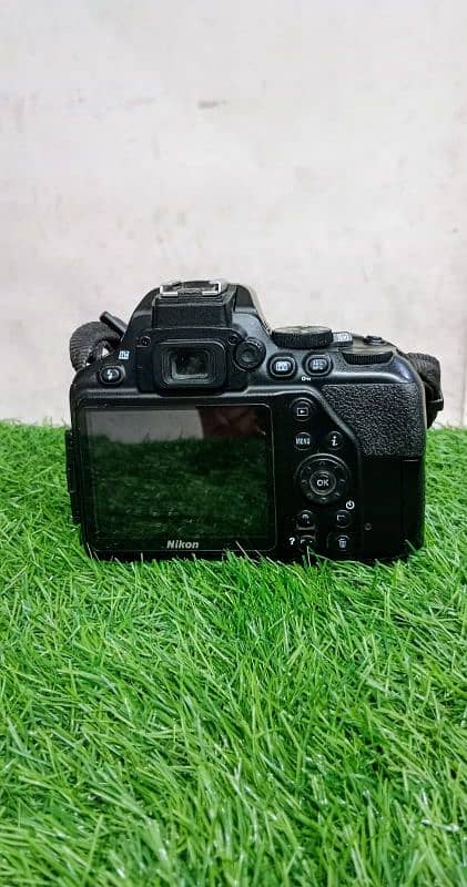 nikon D3500 18.55 lans batry chargr watsap nambr 03004513422 2