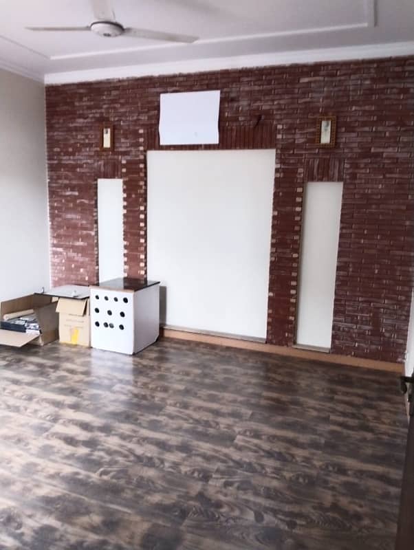 1 KANAL STRAIGHT LINE BRICK HOUSE FOR SALE IN DHA PHASE 4 22