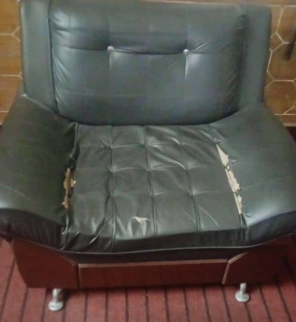 7 seater sofa set urgent sale 3