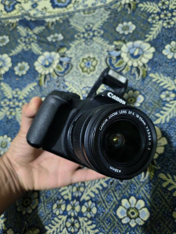 Canon 4000d DSLR 1