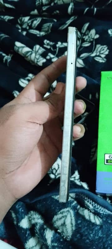 Infinix hote30 4