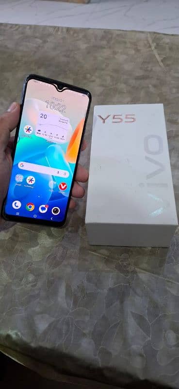 Vivo y55 mobile phone 8+8 Ram 128 storage with box & original charger 1