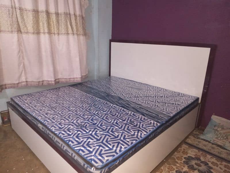 King Size bed 6/6.5 1