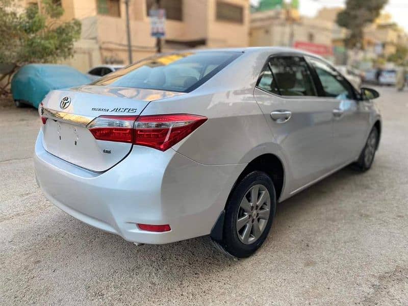 Toyota Corolla Altis 2016 6