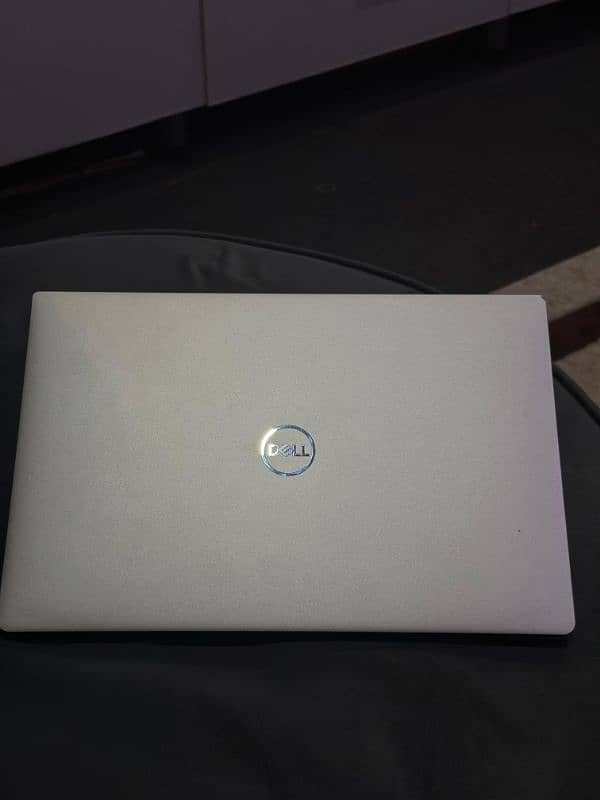 Dell xps 13” Core i7 8th Gen 3