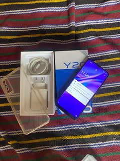 vivo y20 4/64  Box Charger  O3O4973O675