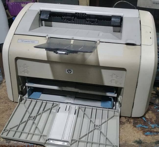 HP LASERJET 1020 orignel 220v 0