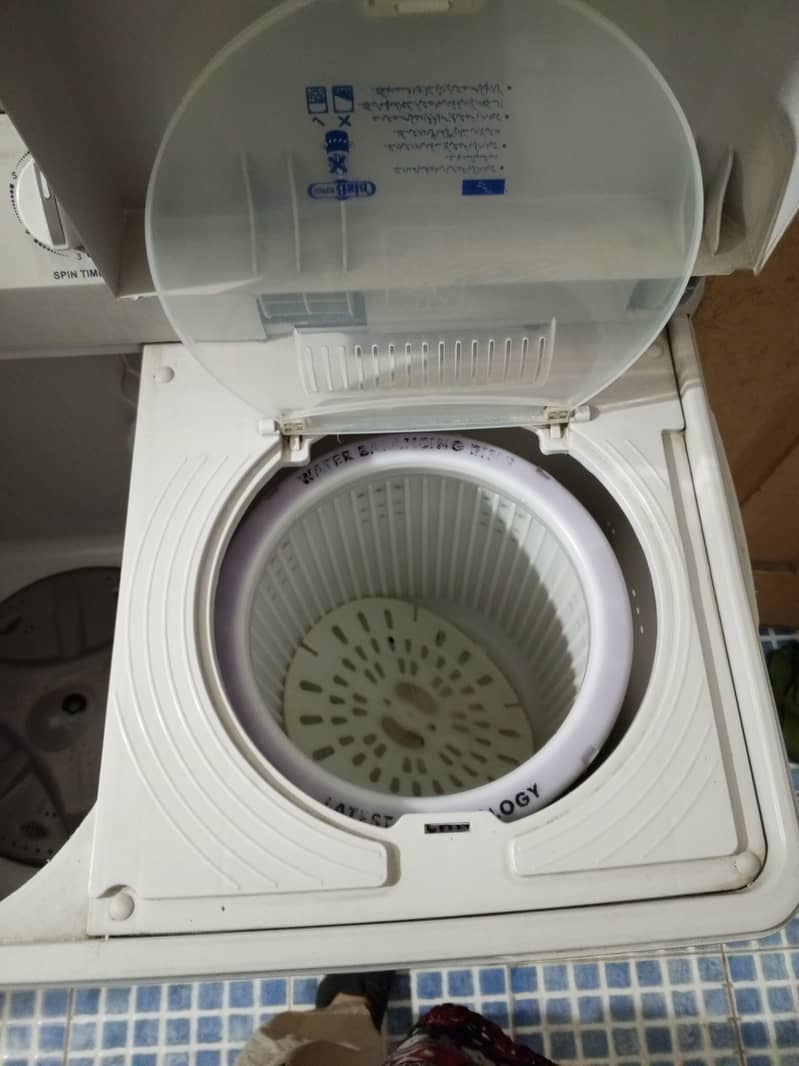 Super Asia washing machine with dryer 1