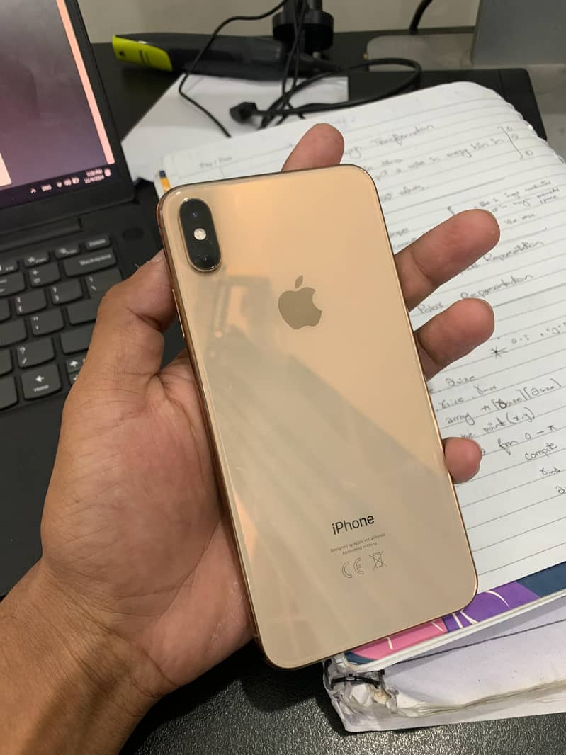 IPHONE XS MAX. 0