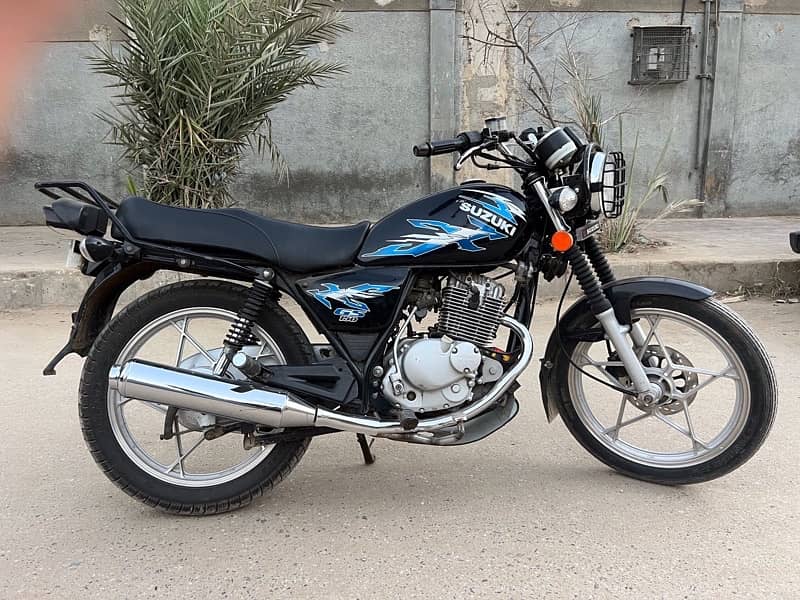 Suzuki GS 150 se (2022) 1