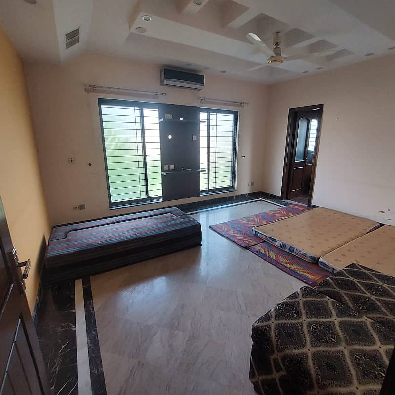 1 Kanal Upper Portion With Drawing For Rent in DHA Phase 3 Block X Near Park 3