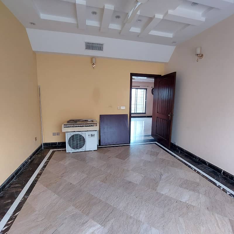 1 Kanal Upper Portion With Drawing For Rent in DHA Phase 3 Block X Near Park 10