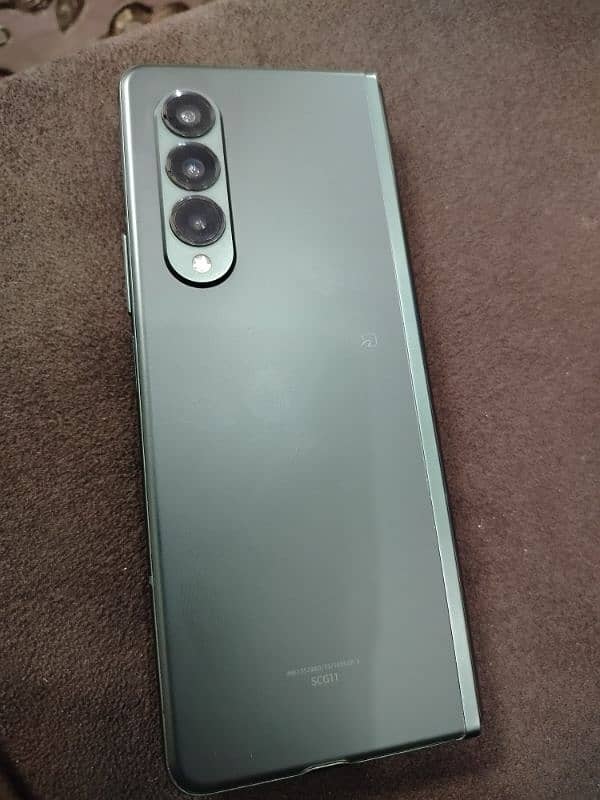 Samsung Galaxy z fold 3 2