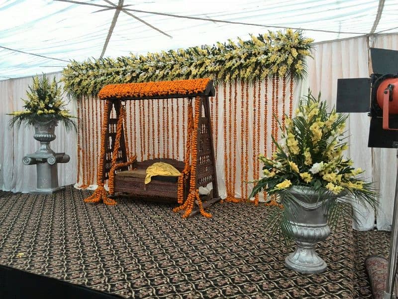 Decore rooms and cars from fresh flowers 9