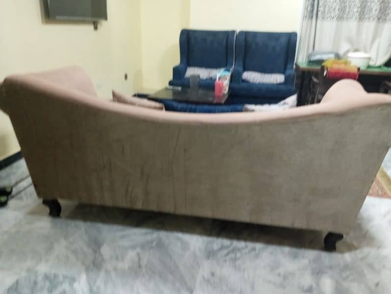 sofa Available for sale 4