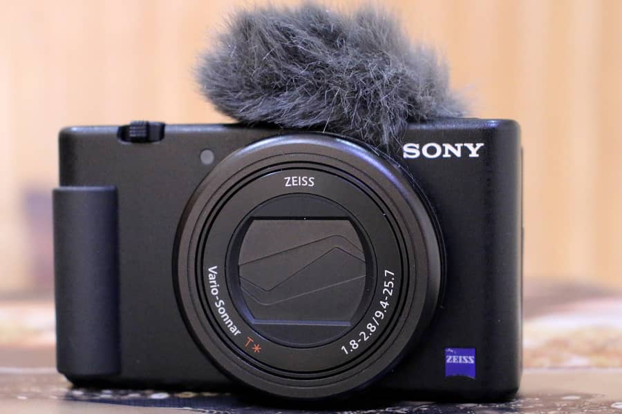 Sony zv1 with grip 3