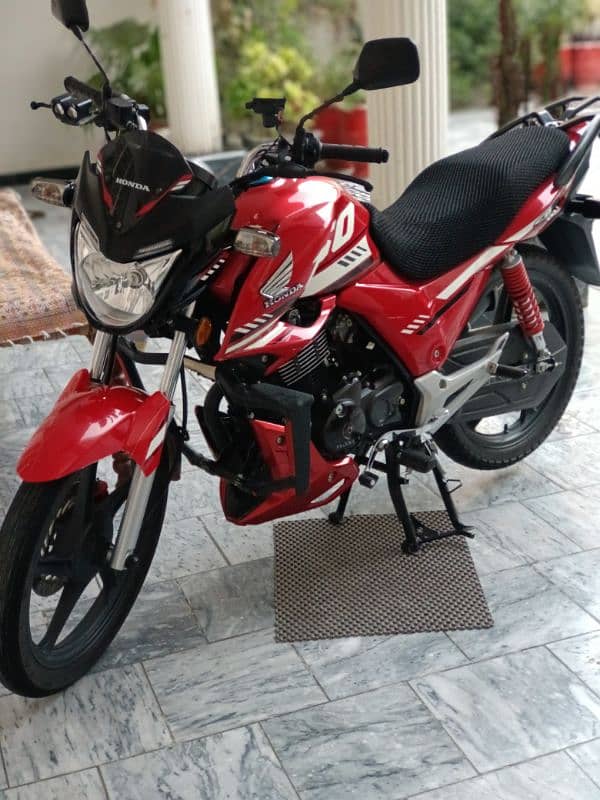 Honda CB150F 4