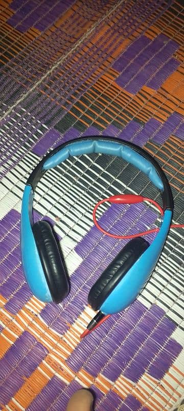 Headphone 0