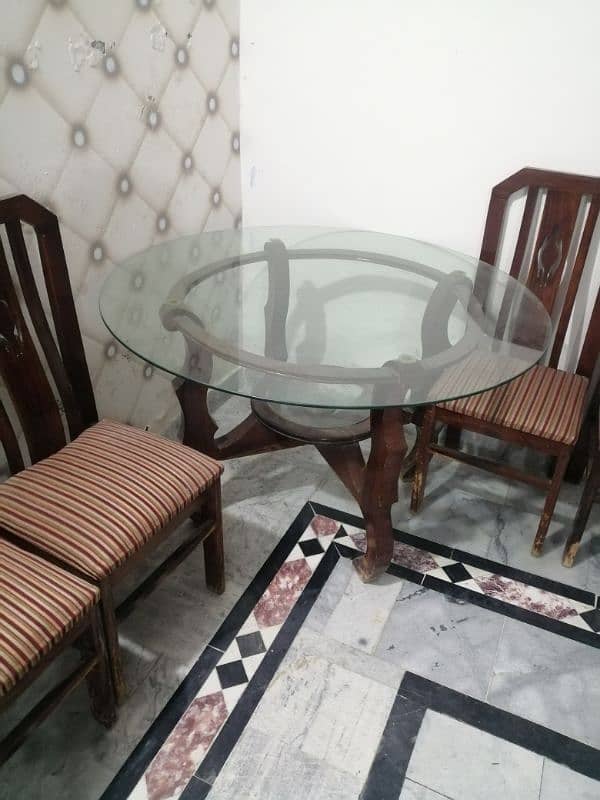 Dining Table 0