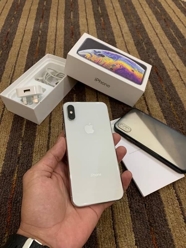 İPhone XS official PTA Approved 64 GB 0