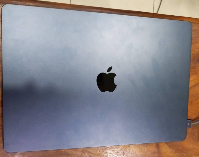 MacBook Air M2 15'' 8gb/256GB 100% health and 25 Cycle Count 2