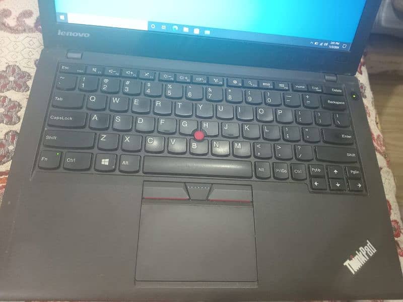 Lenovo Thinkpad x250 i5 5th Generation 1