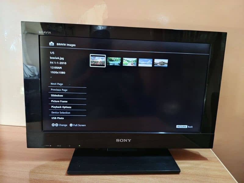 Sony Bravia 22-inch TV with HDMI – Ideal for CCTV, PC, television use 1