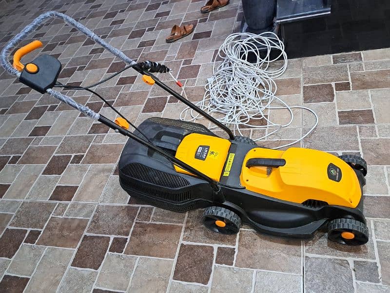 LM380 Electric lawn mower 2