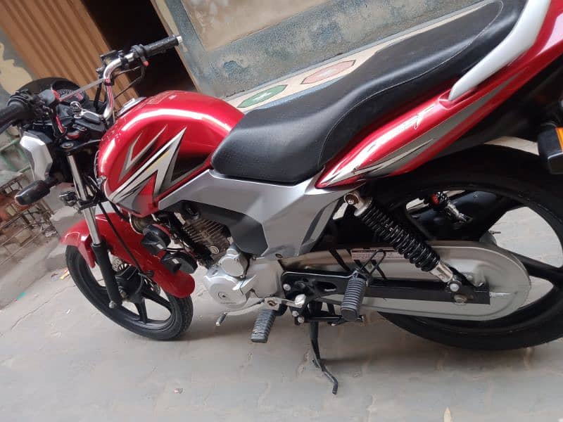 Honda cb125f model 2020 (03160658588) 1