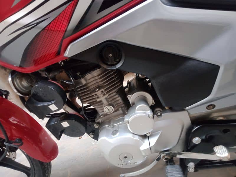 Honda cb125f model 2020 (03160658588) 2