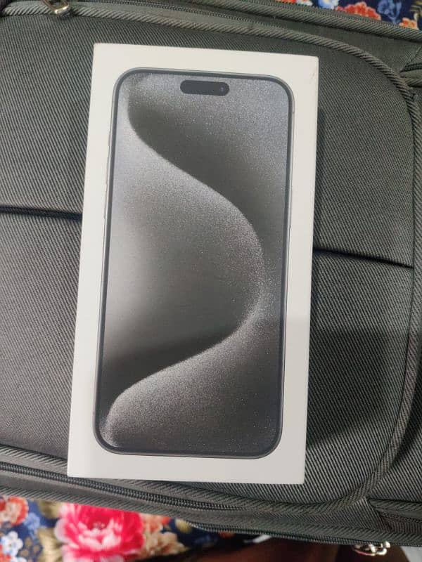 I phone 15pro max 256gb Factory unlocked   Blacked Box pack 2