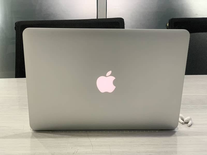 MacBook Pro 2015 13 inch Display 1