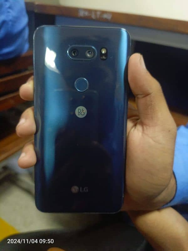 lg v 30 1