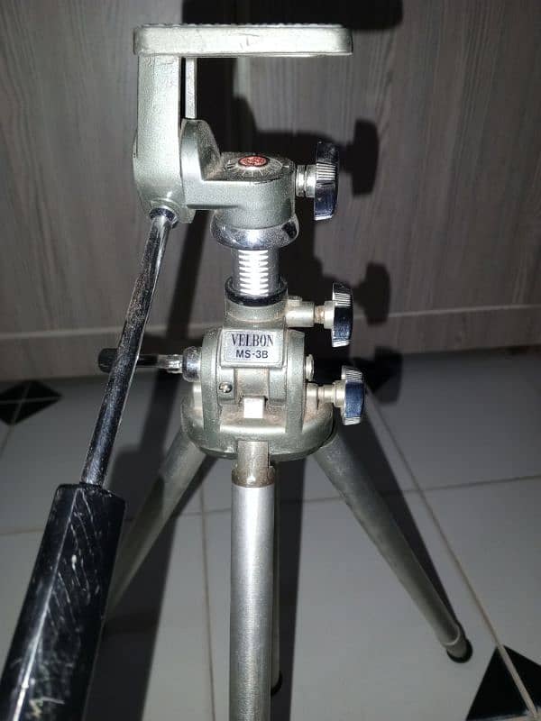 velbon tripod stand 0