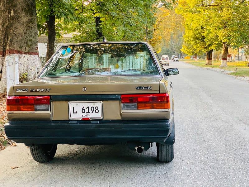 Nissan Sunny 1986 5