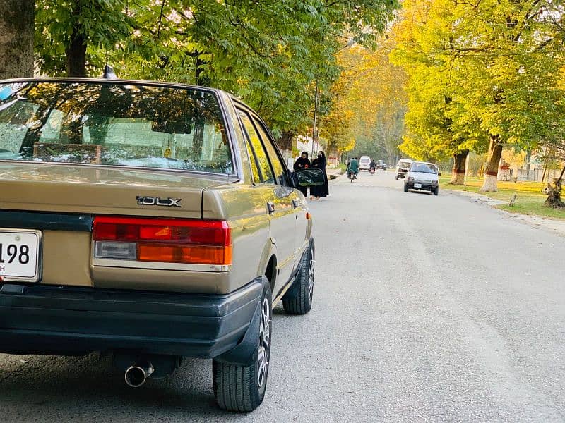 Nissan Sunny 1986 9