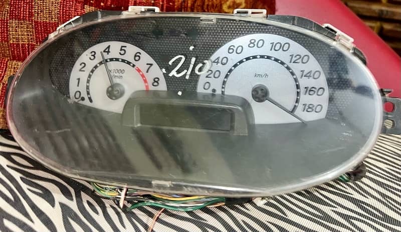 (rare vitz’s rpm meter ) vitz 2000-2004 rpm meter 2