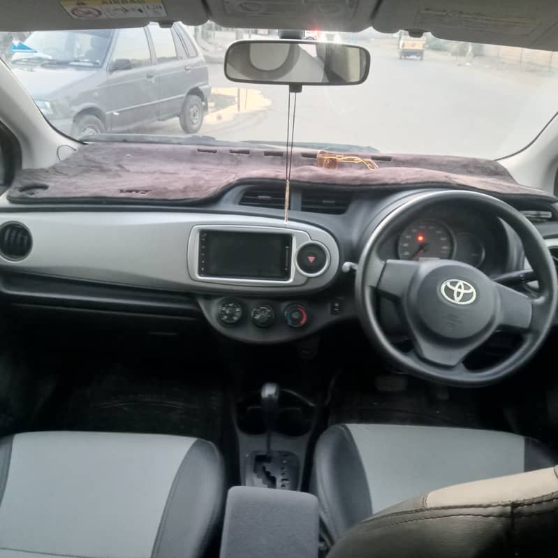 Toyota Vitz 2015 7