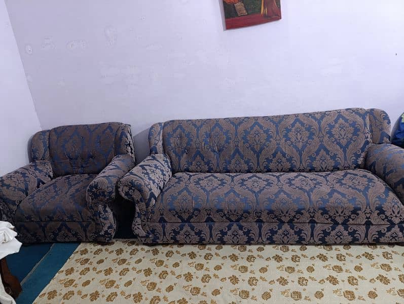 sofa set best condition 3+1+1 4