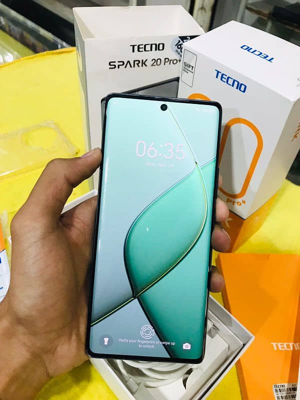 tecno spark 20 pro plus 2