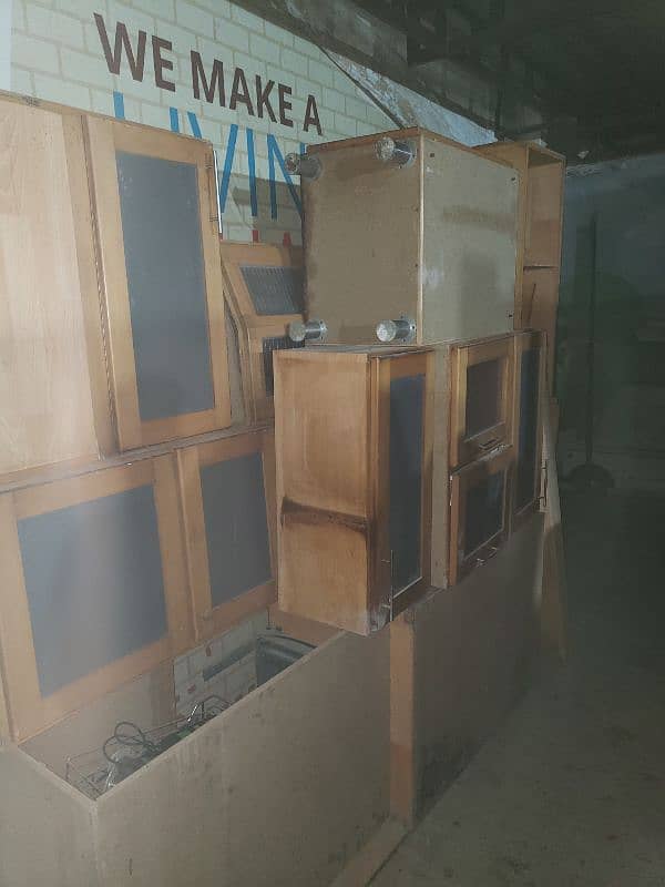 Kitchen Cabinet wardrobe for sale good condition 1